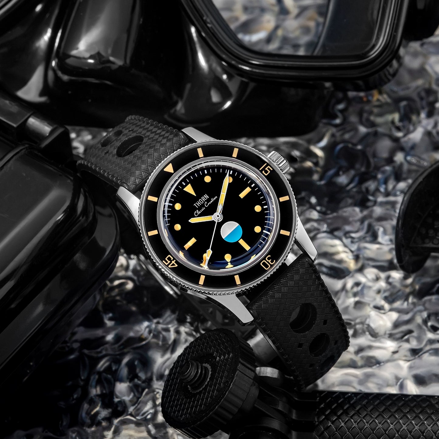 Thorn 38mm 50 Fathoms Smil-Spec PT5000 Dive Watch T007