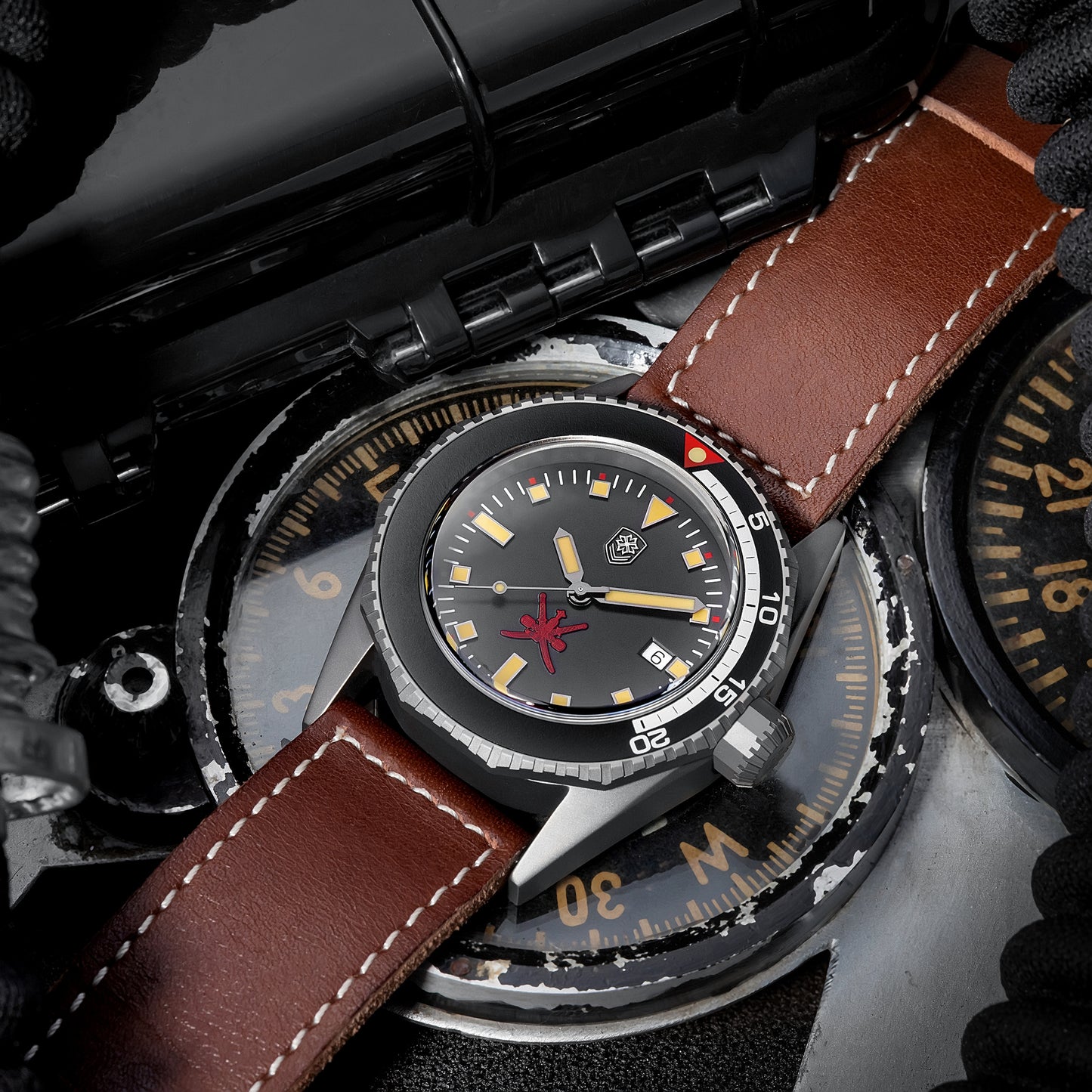 THORN T019 titanium automatic dive watch front view