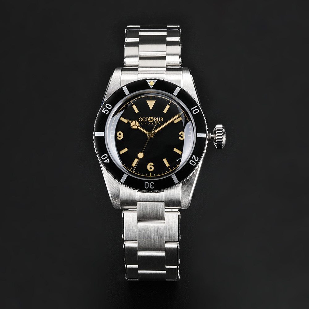 Octopus Kraken OCT-0028 black dial front view with black bezel and vintage skin diver design