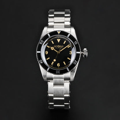 Octopus Kraken OCT-0028 black dial front view with black bezel and vintage skin diver design