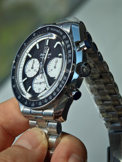 Watchdives WD1864 blue dial angled detail