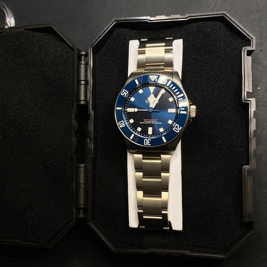 ★US Pre-Owned★Thorn Titanium 39mm Automatic Dive Watch