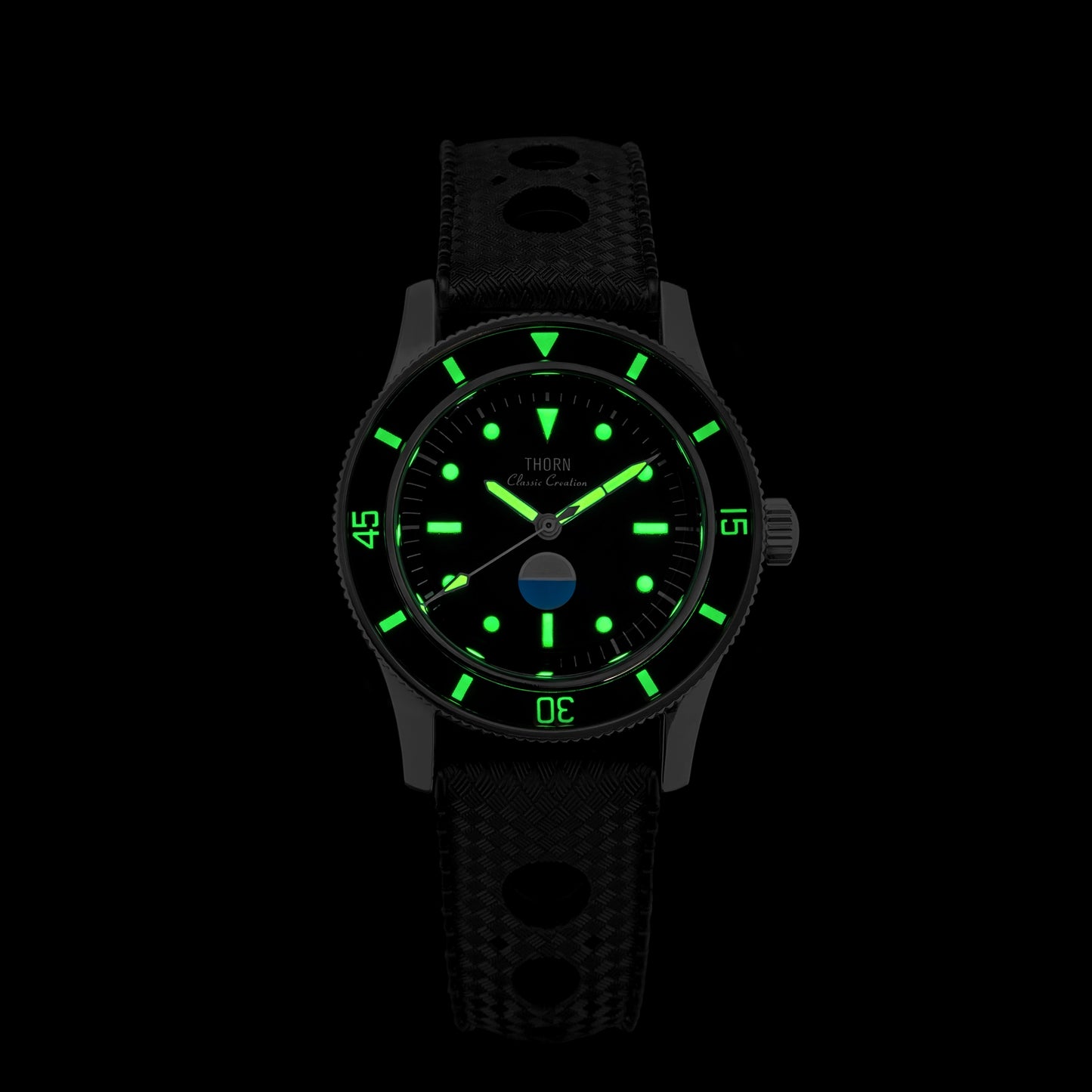 Thorn 38mm 50 Fathoms Smil-Spec PT5000 Dive Watch T007