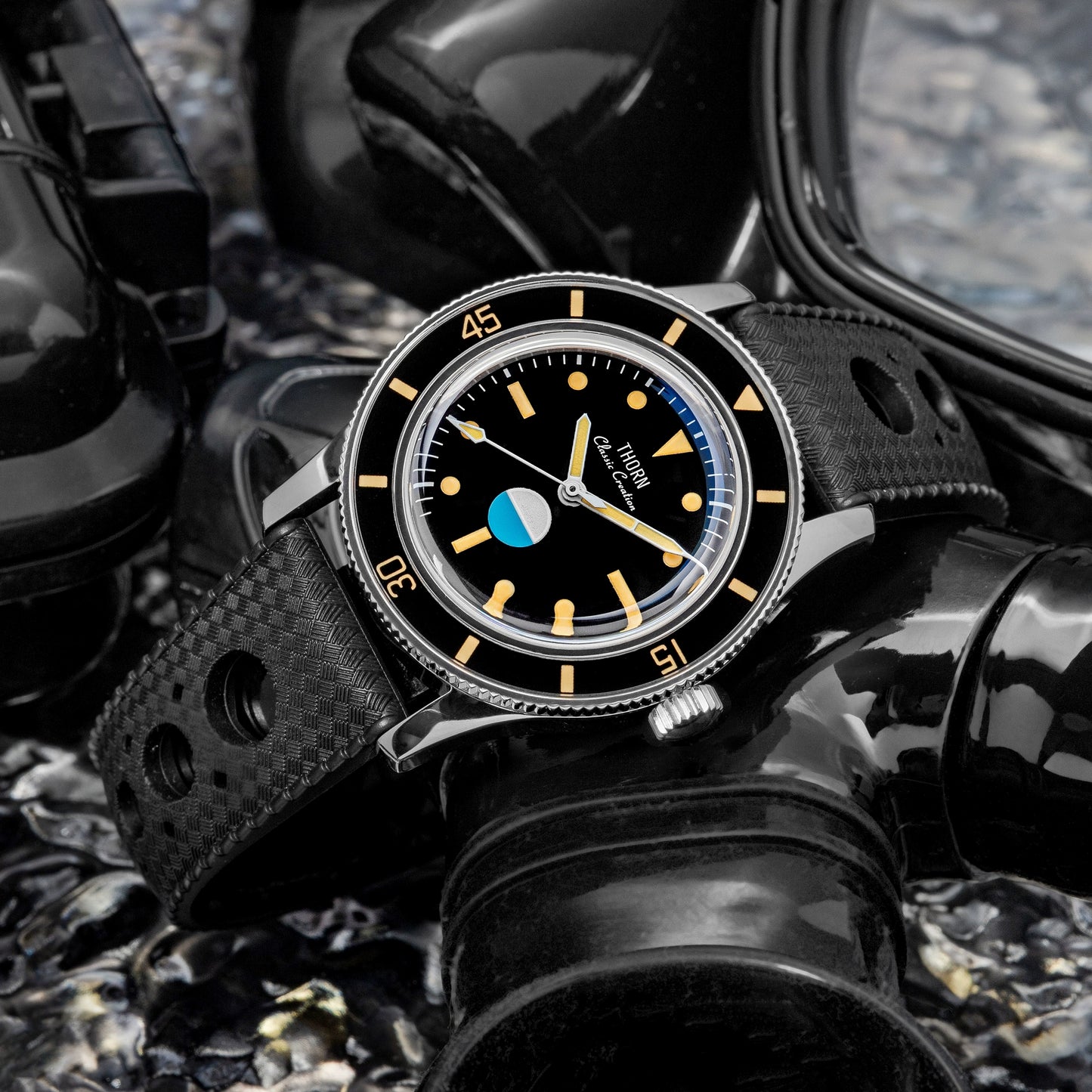 Thorn 38mm 50 Fathoms Smil-Spec PT5000 Dive Watch T007
