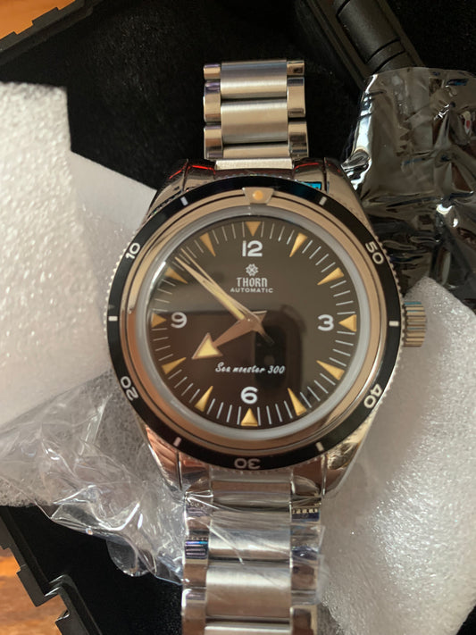 ★EU Pre-Owned★Thorn T026B 38mm Vintage Diver (Bezel Slightly Misaligned)