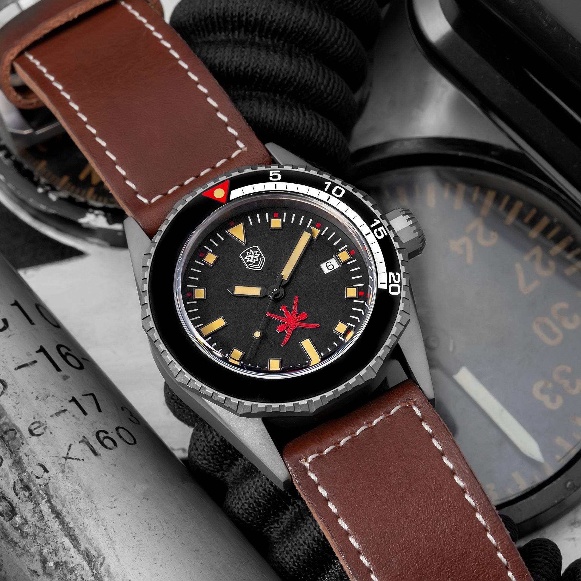 THORN T019 titanium automatic dive watch front view