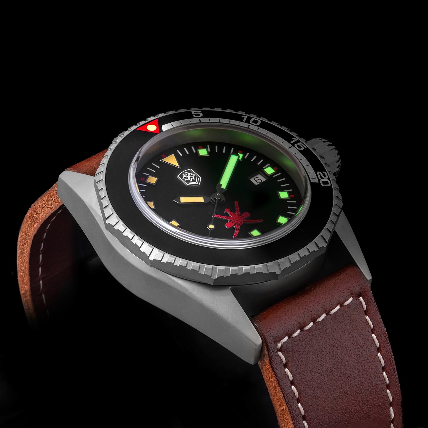THORN T019 vintage-style diver with red emblem and C3 lume