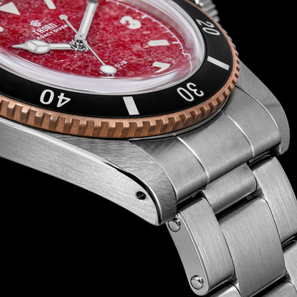 THORN T029 tin bronze bezel and stainless steel case detail