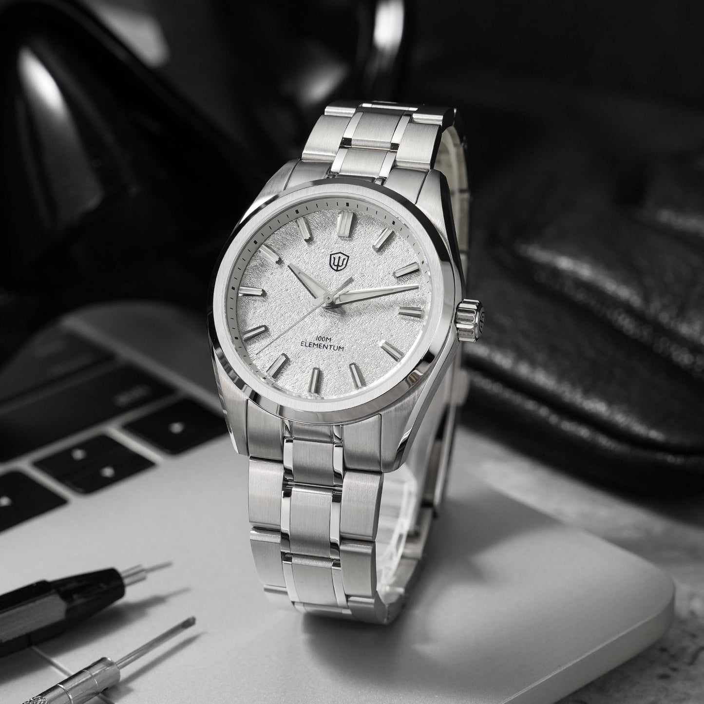 Watchdives WD0003C Enamel Dial Men Watch