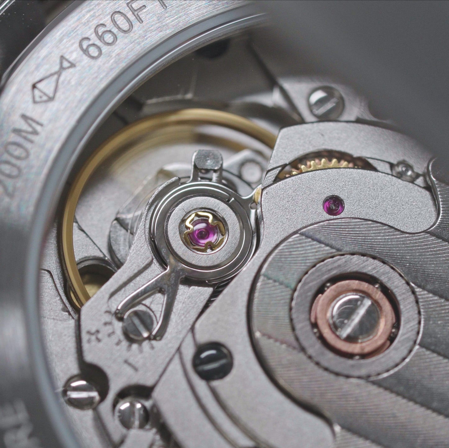 watchdives-wd0019-automatic-movement-closeup-Thorn Watch Official Store