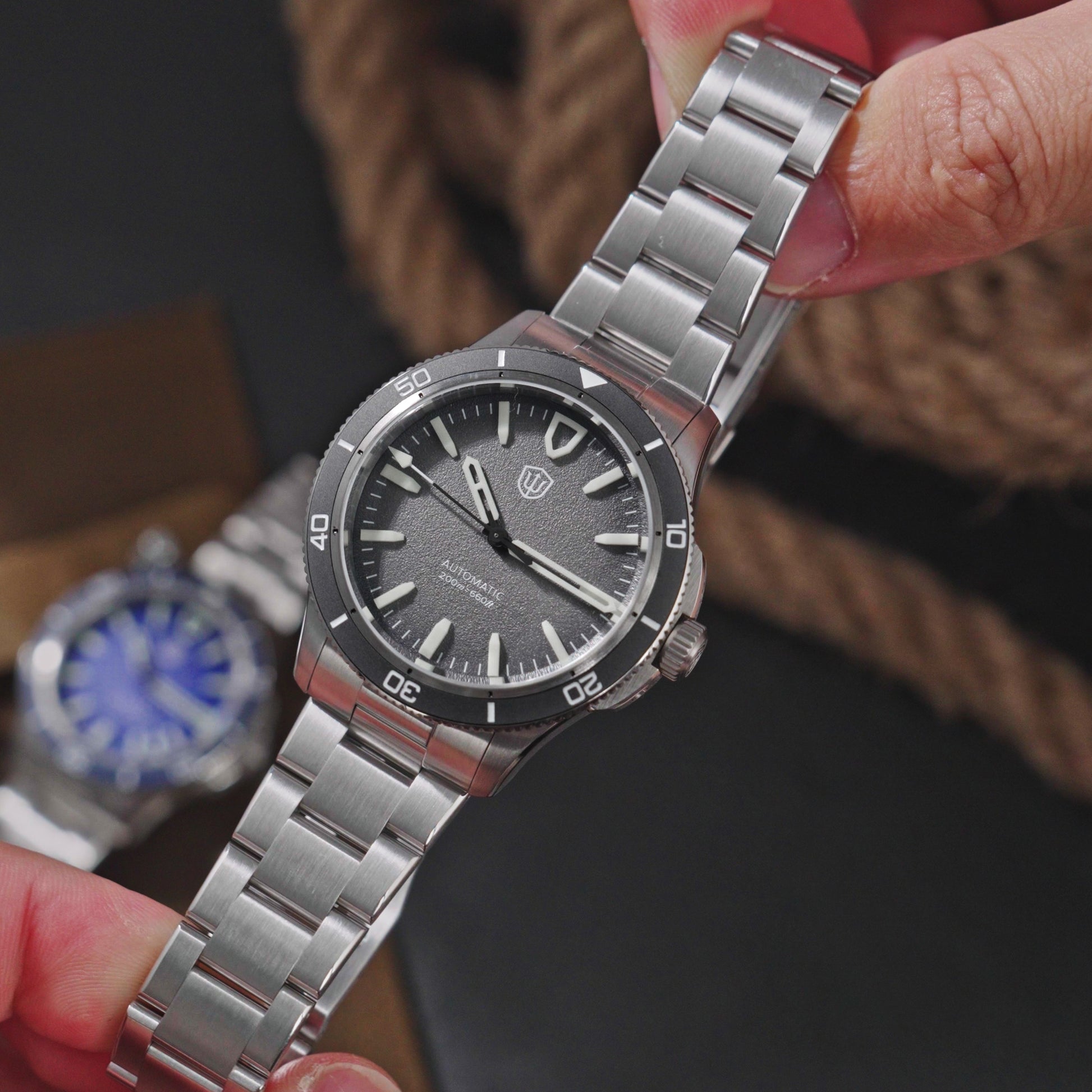 watchdives-wd0019-purple-dial-bracelet-Thorn Watch Official Store
