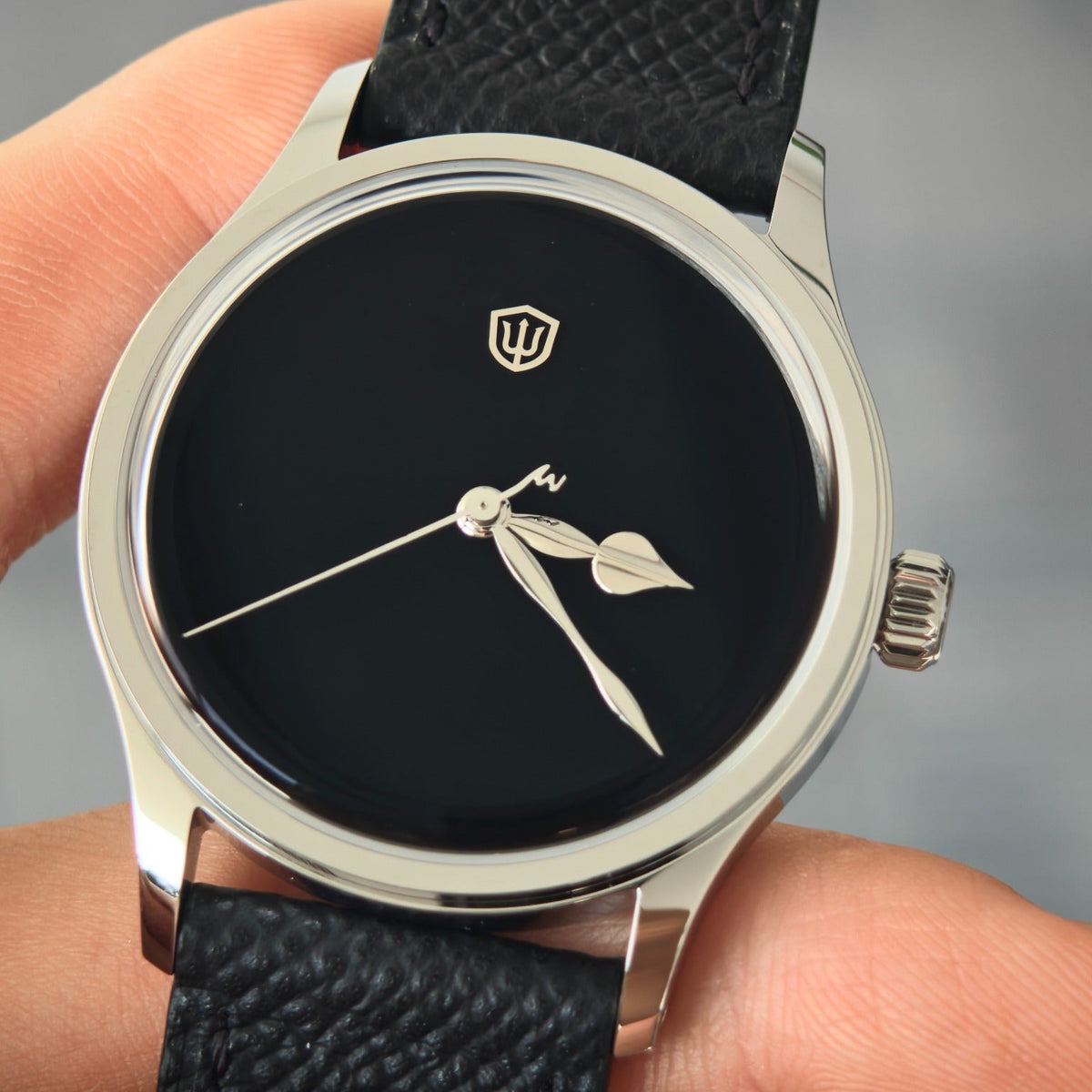 Watchdives WD2008B Musou Black dial and polished hands detail