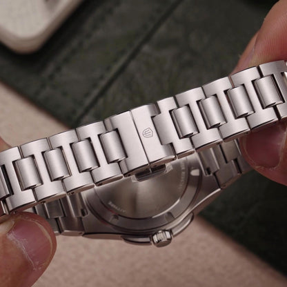 Watchdives WD2007A stainless steel integrated bracelet and engraved clasp