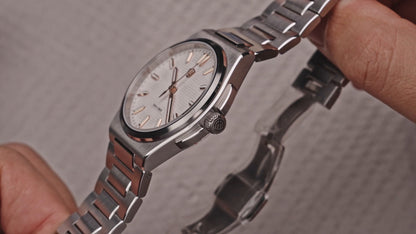Watchdives WD2007A brushed stainless steel case profile and polished bezel